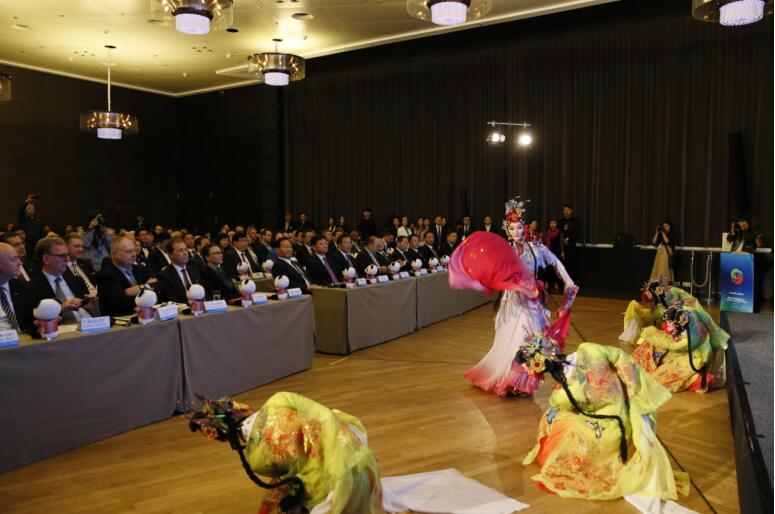 集团党委书记、董事长任丁率团赴荷兰、德国、以色列考察